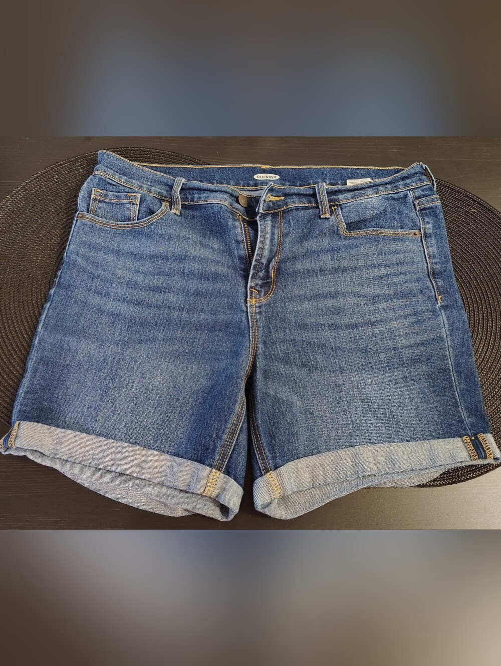 Old Navy Mid-Blue Denim Shorts - Women's Size 10